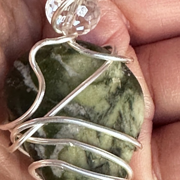 Pendant Necklace Serpentine, Healerite Gemstone Wire Wrapped 16-18’ Chain 5518 G - Picture 4 of 12